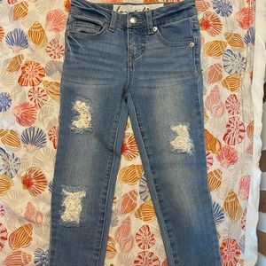 Cat & Jack Girl’s Blue Jeans